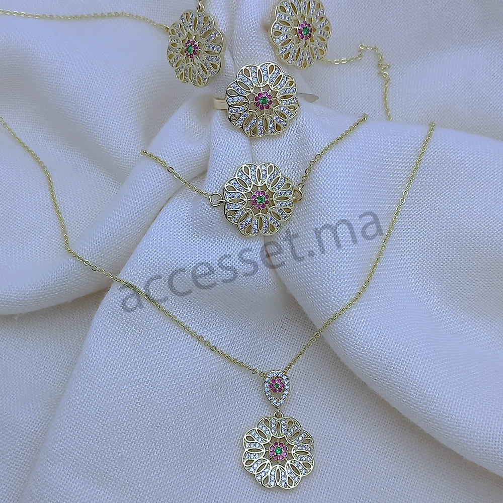 Ensemble (collier, gourmette, bague et boucles)